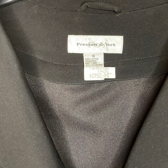 PRESTON and York Coat 16 - Picture 4 of 7